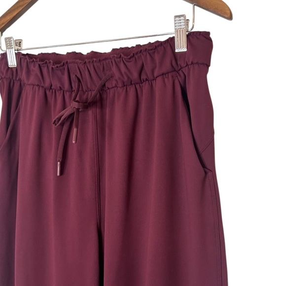 Lululemon Keep Moving 7/8 Pant- Athletic Joggers- Cassis- Size 8 - Picture 4 of 14